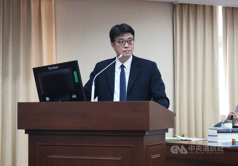 大陸委員會（陸委會）主委邱垂正12日在立法院內政委員會業務報告與備質詢。中央社記者李雅雯攝　114年11月12日