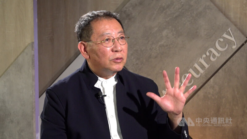 中共揚言追捕民進黨立委沈伯洋引發各界關注，前國防部軍事情報局長劉德良（圖）12日接受中央社專訪，深入解析中共對台滲透與心理威懾手法。中央社記者林東銘攝　114年11月12日