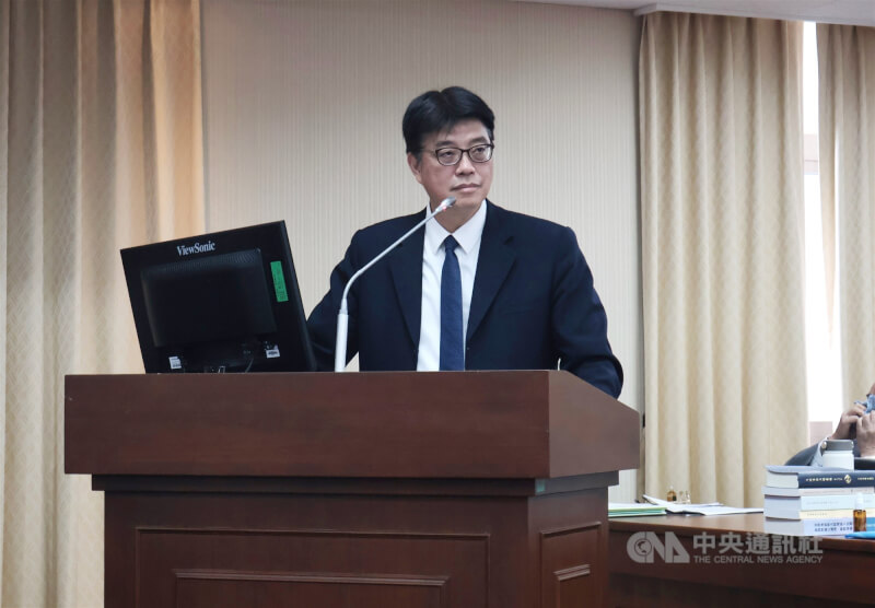 大陸委員會（陸委會）主委邱垂正12日在立法院內政委員會業務報告與備質詢。中央社記者李雅雯攝　114年11月12日