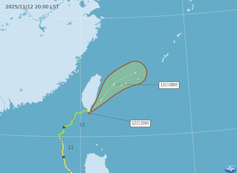 氣象署12日下午8時公布原鳳凰颱風路徑潛勢圖。（圖取自氣象署網頁cwa.gov.tw）