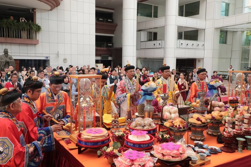 雲林北港朝天宮今年重啟「南都巡歷」，黑面三媽15日起駕南巡，也是自1916年以來首度南下台南，法師13日在南市府主持祭天祈福儀式。（台南市政府提供）中央社記者張榮祥台南傳真　114年11月13日
