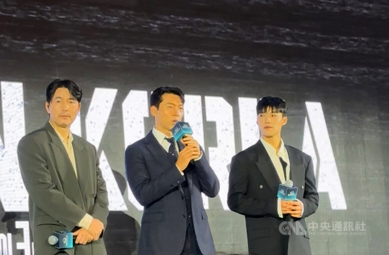 主演戲劇「韓國製造」的韓國演員鄭雨盛（左起）、玄彬、禹棹奐13日在香港出席Disney+原創內容發布會，劇中有不少震撼人心對手戲。中央社記者洪素津攝　114年11月13日