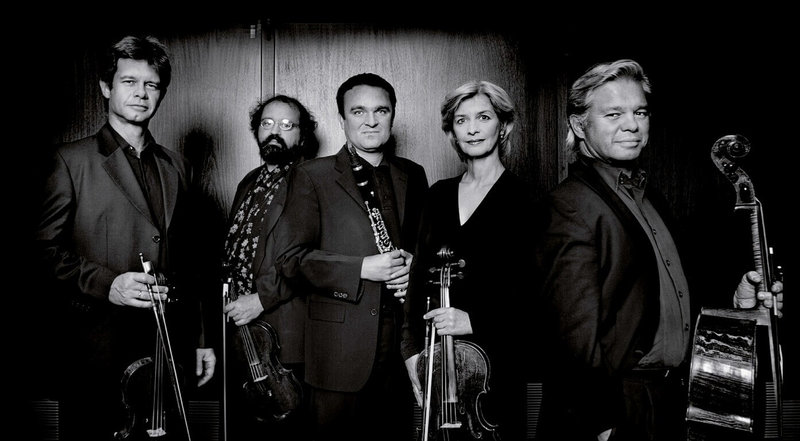 成軍超過40年的知名室內樂團體哈根四重奏（Hagen Quartet）舉行告別巡演，台灣場將有音樂全才約格．魏德曼（Jörg Widmann）（左3）以單簧管演奏家身分同台演出。（NSO提供）中央社記者趙靜瑜傳真  114年11月13日