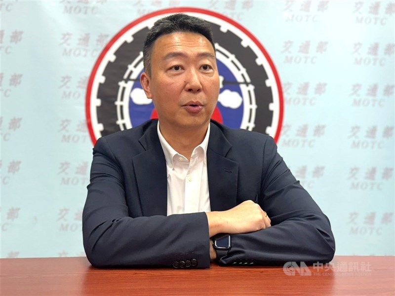 為招攬國外旅客來台，交通部長陳世凱提出明年與演唱會合作，保留一些票給國外旅行社。有粉絲抱怨目前已經很難搶票，陳世凱14日說，尊重市場機制，合作模式不影響一般售票。（中央社檔案照片）