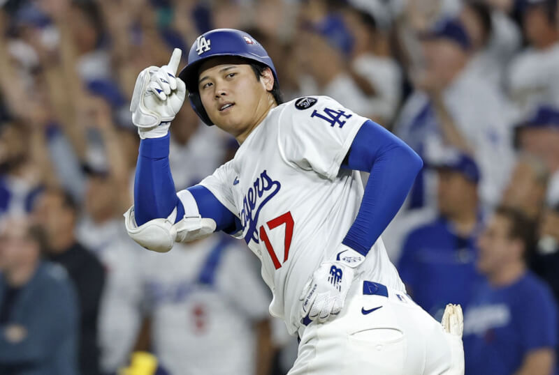 MLB道奇隊日籍球員大谷翔平以全票蟬聯國聯MVP，這是他第4次獲獎。（共同社）