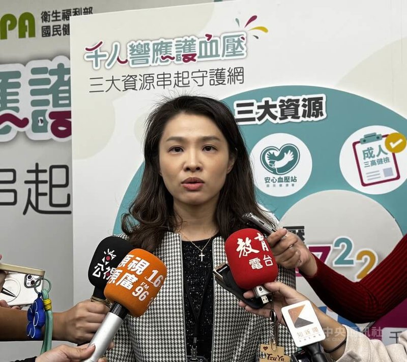 近日男同志海外代孕案例在網路掀起熱議,國健署長沈靜芬(圖)14日強調,這次人工生殖法修法重點在於「女性自主權」,爭議事件她不評論,但孕母本身人權跟自主也很重要。中央社記者沈佩瑤攝 114年11月14日