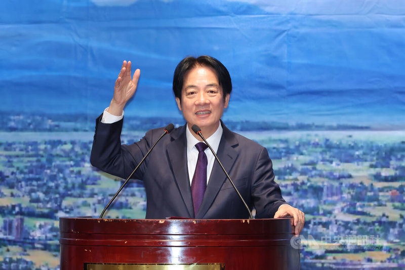 台北市宜蘭縣同鄉會第20屆第2次會員大會15日於台北國際會議中心舉行，總統賴清德（圖）出席致詞，分享與宜蘭的淵源。中央社記者翁睿坤攝　114年11月15日