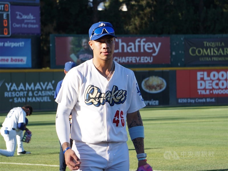 旅美洛杉磯道奇隊野手柯敬賢旅美生涯首年收穫多，調整揮棒，擊球初速進步多、最快測得約182公里。（中央社檔案照片）