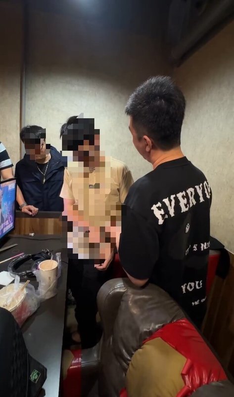 陳姓男子10日專程從新竹搭火車到台南市善化區社區停車場行竊，得手後再搭乘火車逃回新竹，警方14日在新竹拘提到案送辦。（台南市警局提供）中央社記者張榮祥台南傳真 114年11月15日