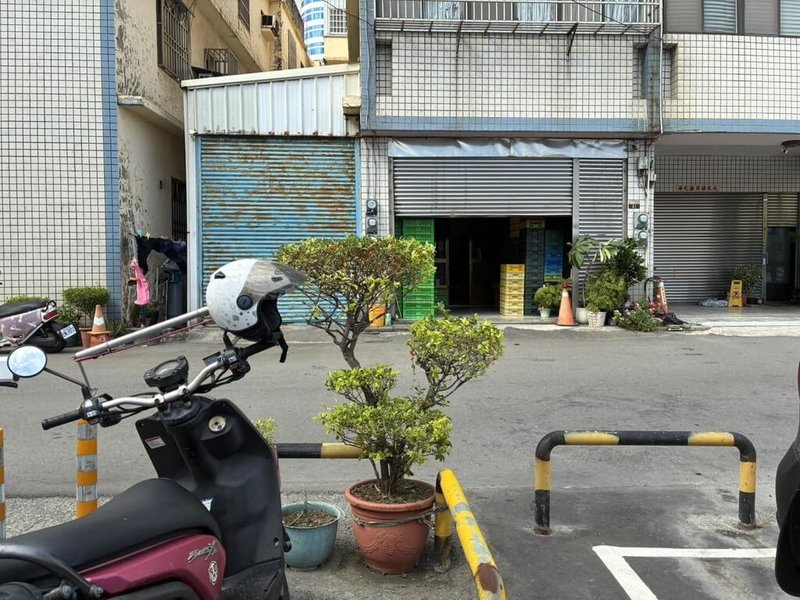 台灣彰化地方檢察署調查芬普尼蛋流入台中市龍忠蛋行始末，蛋行林姓負責人經檢察官複訊後認涉違反食品安全衛生管理法等，諭令新台幣20萬元交保。業者表示，會配合檢調調查。（民眾提供）中央社記者趙麗妍傳真 114年11月18日