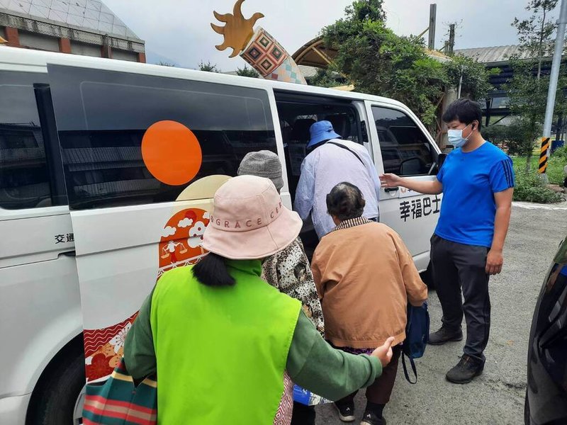 高雄市交通局宣布，桃源區、那瑪夏區預約式幸福共享巴士於18日起啟動試營運。（高雄市交通局提供）中央社記者蔡孟妤傳真 114年11月18日