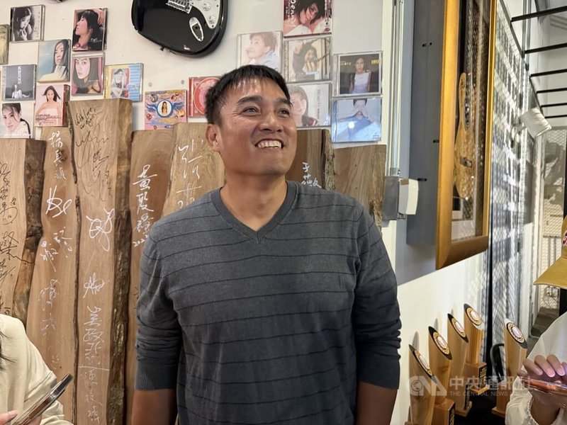 中職統一7－ELEVEn獅隊17日宣布高國慶（圖）將轉任三壘跑壘指導教練，高國慶笑說從小到大都沒當過，若因為判斷影響輸贏會很自責，也透露總教練「餅總」林岳平對教練團職務調整的考量。中央社記者謝靜雯攝 114年11月18日