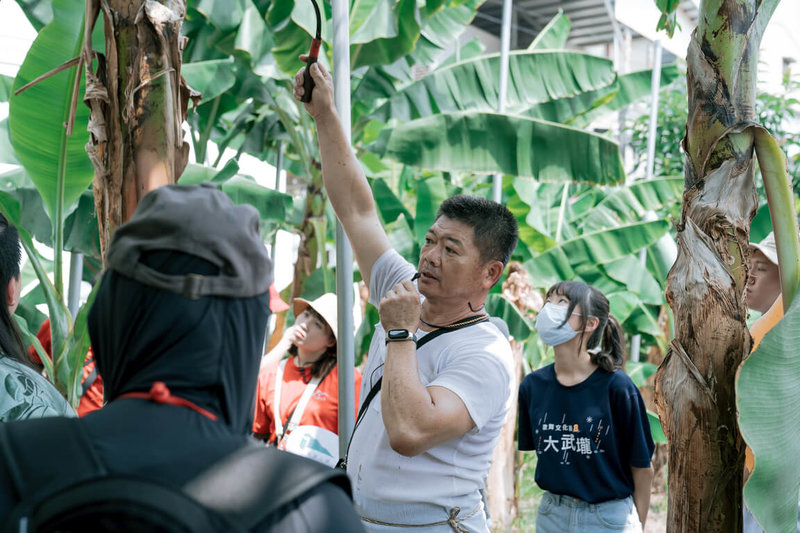 環境部國家環境研究院18日發布新聞稿表宣布，旗山糖廠社區環境教育中心成為全台首處依循ISO 14067標準，完成完整碳足跡盤查的環境教育設施場所。圖為旗山糖廠環教中心「香蕉全身都是寶」課程示意圖。（環境部提供）中央社記者張雄風傳真　114年11月18日