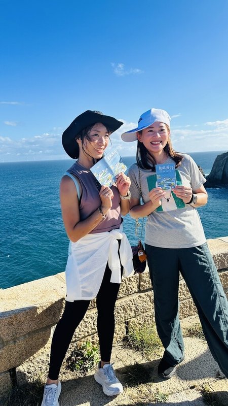 馬祖國家風景區管理處18日表示，為推廣馬祖旅遊及永續觀光，從11月25日起至116年12月31日止，推出「島嶼淨行-馬祖徒步慢旅」集章護照活動，鼓勵旅客以徒步慢旅，深入探索馬祖4鄉5島景點，感受島嶼自然生態、戰地歷史與人文風情。（馬管處提供）中央社記者潘欣彤傳真　114年11月18日