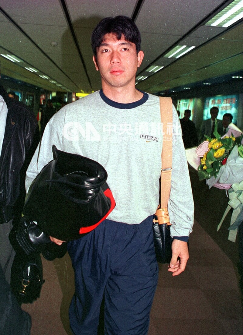 野茂英雄受邀來台參加「Nike新星訓練營」。中央社記者方沛清攝　86年11月17日