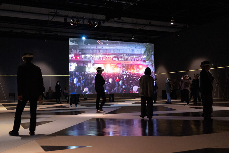 坎城影展金棕櫚獎得主阿比查邦．韋拉斯塔古（Apichatpong Weerasethakul）首部VR作品「與太陽對話」，21至23日將在台中國家歌劇院登場。（台中國家歌劇院提供）  中央社記者趙靜瑜傳真　114年11月19日