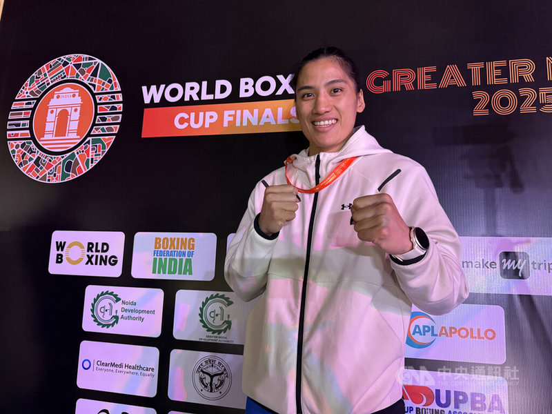 台灣女子拳擊好手陳念琴在WB盃總決賽65公斤級4強戰逆轉擊敗印度地主選手闖進決賽，賽後她說「我太想贏了」，並表示希望能在今年最後一場比賽有個完美的收尾。中央社記者李晉緯大諾伊達攝 114年11月19日