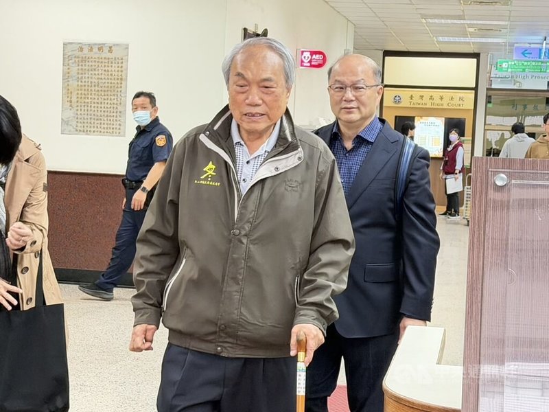 宜蘭縣長林姿妙等人涉貪案，台灣高等法院20日下午二審開庭，不過並未傳喚林姿妙本人到庭；同案被告、前議員劉石純（前）出庭。中央社記者劉世怡攝　114年11月20日