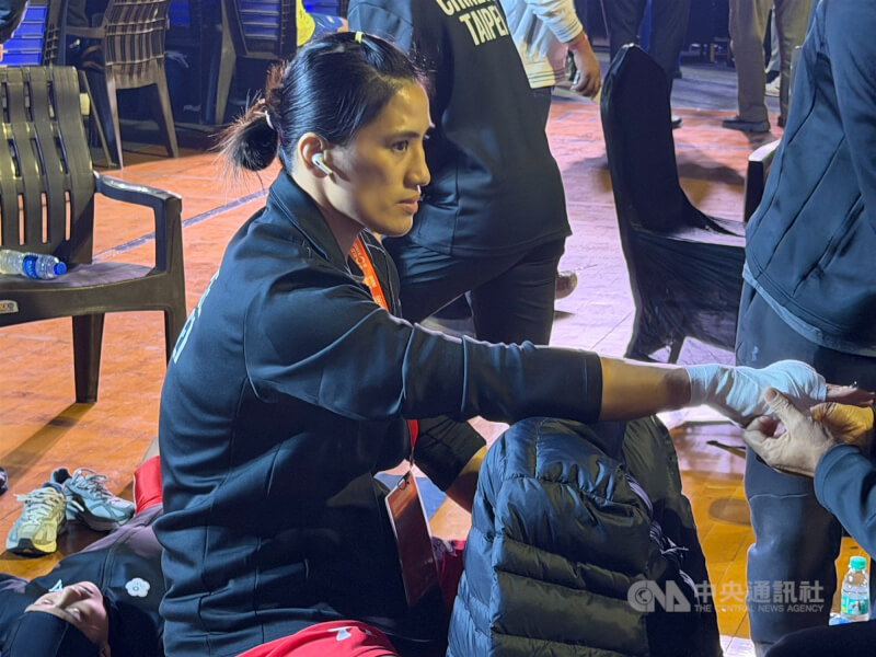 台灣女子拳擊好手陳念琴在WB盃總決賽65公斤級闖進決賽，希望在今年最後一場比賽有完美的收尾。圖為陳念琴20日在金牌戰賽前準備。中央社記者李晉緯大諾伊達攝　114年11月20日