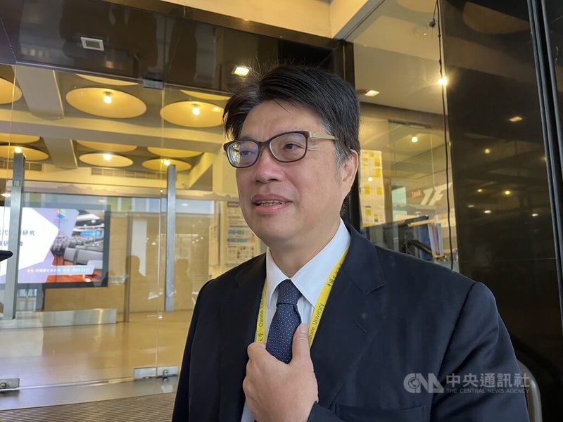 陸委會主委邱垂正21日上午在文化大學大新館出席「2025當代中國研究國際研討會－國際新秩序下的中國治理」，他於會後受訪。中央社記者李雅雯攝　114年11月21日