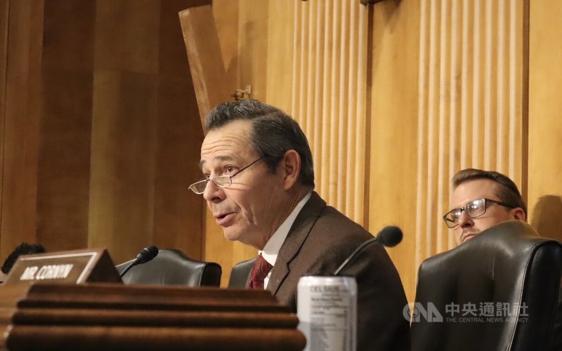 美國民主黨聯邦參議員默克利及共和黨參議員匡希恆（圖）20日提出法案，主張將對台「六項保證」入法。中央社記者鍾佑貞華盛頓攝　114年11月21日