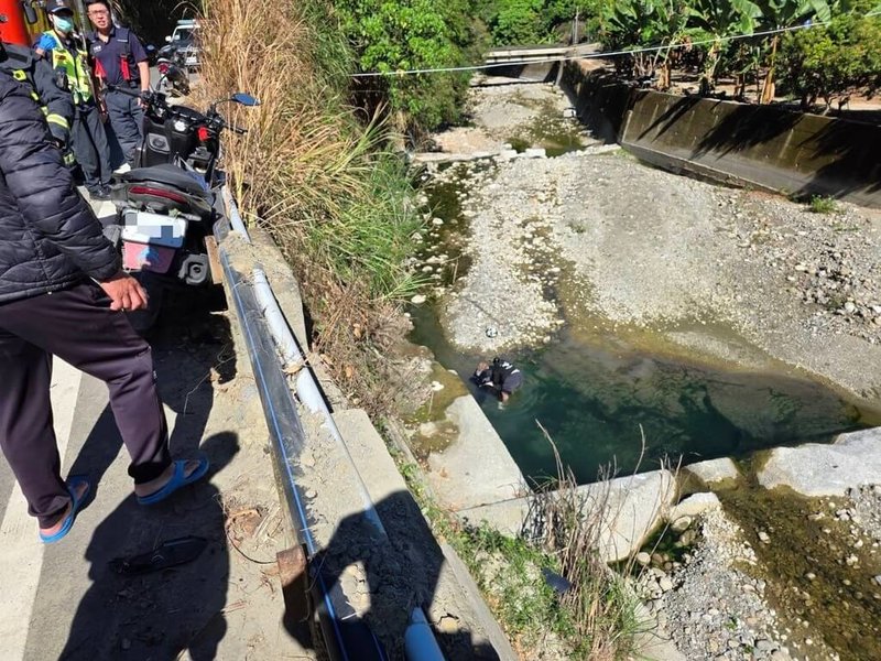 就讀北部某大學的女大生23日清晨騎乘機車前往南投武嶺看日出，返程時在台中霧峰區自撞護欄、摔落邊坡，送醫仍傷重不治。（民眾提供）中央社記者郝雪卿傳真　114年11月23日