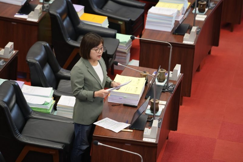 民主進步黨籍高雄市議員陳慧文25日質詢表示，高雄特教學校護理師薪資過低，希望高雄市政府協助改善。（陳慧文辦公室提供）中央社記者蔡孟妤傳真 114年11月25日