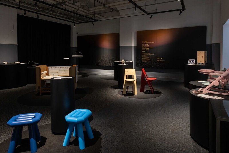 2025金點設計展25日起開展，策展團隊特別規劃「輕重館」，並設置互動展區，讓觀眾可觸摸、體驗展件。（台灣設計研究院提供）中央社記者王寶兒傳真　114年11月25日