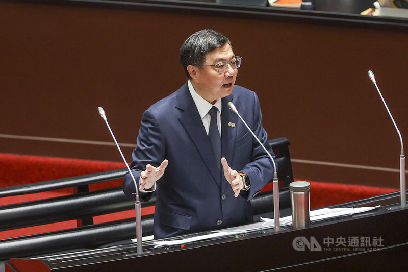 立法院會25日繼續進行施政總質詢，行政院長卓榮泰（圖）列席，針對立委提出的財劃法相關議題答詢。中央社記者鄭清元攝　114年11月25日