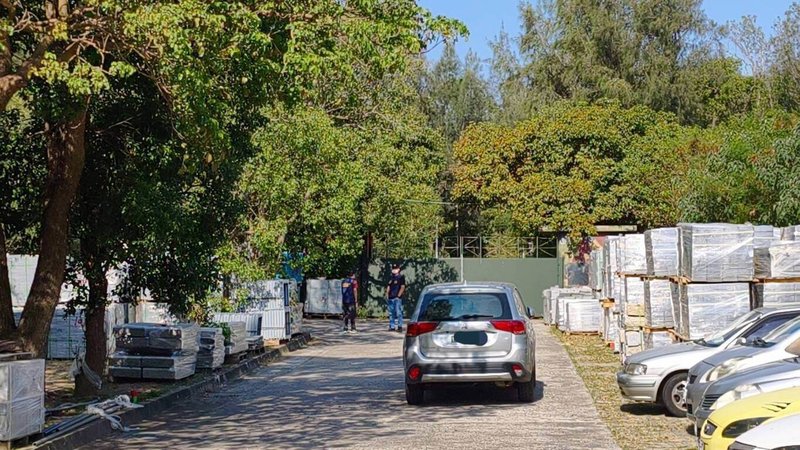 金門太武山停車場25日有民眾發現屍體，金門縣警察局金湖分局表示，該民眾已死亡多時且身上無明顯外傷，詳細死因尚待查明。（金門縣警察局金湖分局提供）中央社記者吳玟嶸傳真　114年11月25日