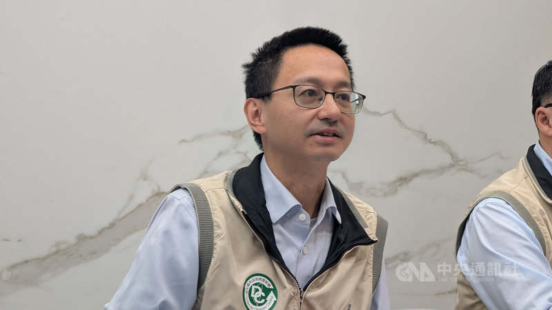 衛福部疾管署長羅一鈞25日表示，公費流感疫苗使用率已達91.7%，估12月底公費流感疫苗就會見底，因此將增購15萬劑，提供公費流感疫苗接種對象接種。中央社記者曾以寧攝 114年11月25日