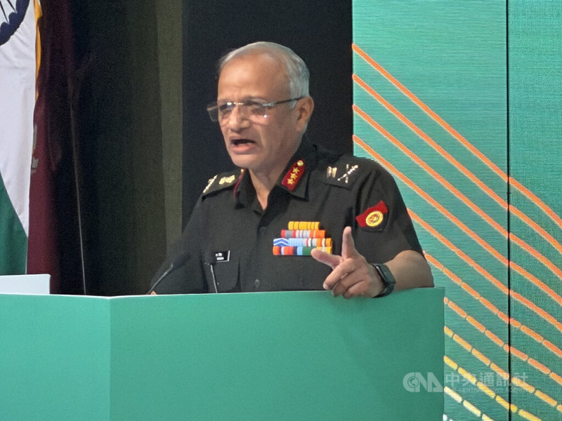 印度陸軍副參謀長辛赫（Rahul R Singh）（圖）認為，倚靠外部力量風險太大，國防工業應朝自主持續前進。中央社記者李晉緯新德里攝 114年11月27日