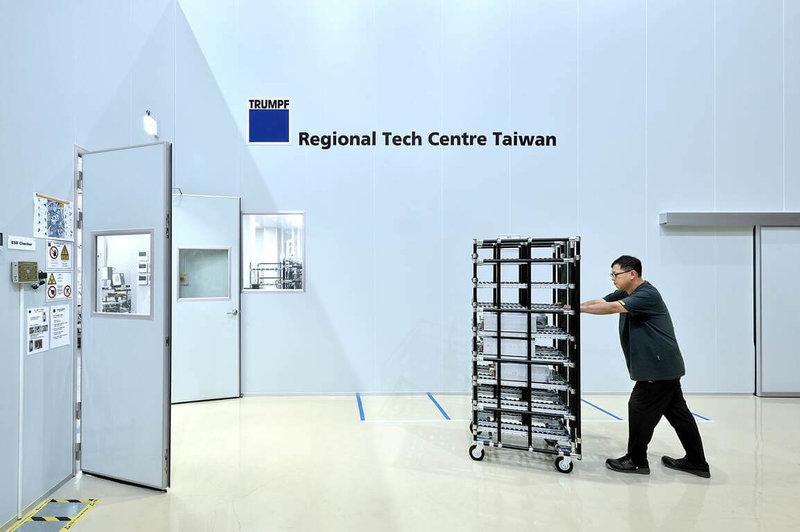 德商創浦28日宣布，桃園新電漿電源技術中心啟用，將服務台灣、日本、韓國與東南亞客戶。（創浦提供）中央社記者張建中傳真　114年11月28日