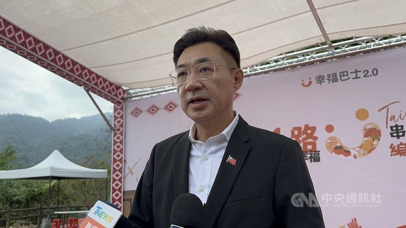 立法院副院長江啟臣（圖）28日受訪談及美國關稅衝擊表示，「不確定性」讓業者不知所措，不知未來方向該怎麼做，政府應通盤考量且加速補助業者。中央社記者趙麗妍攝　114年11月28日