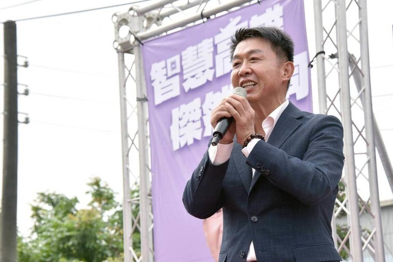 民進黨高雄市長初選白熱化，立委許智傑（圖）30日到路竹天后宮舉辦市民見面會，闡述施政藍圖。（許智傑辦公室提供）中央社記者蔡孟妤傳真　114年11月30日