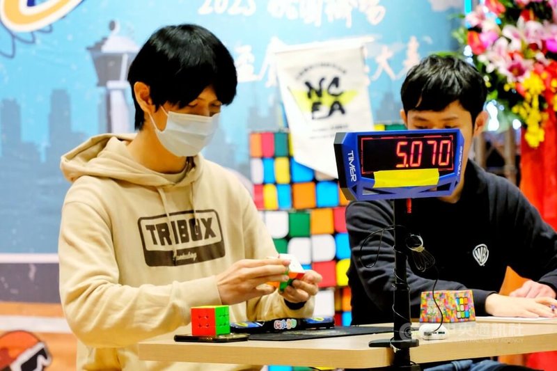 清玩造割高台盃 飛機盃魔術方塊大賽台灣王楷文奪3冠成最大贏家| 生活| 中央社CNA