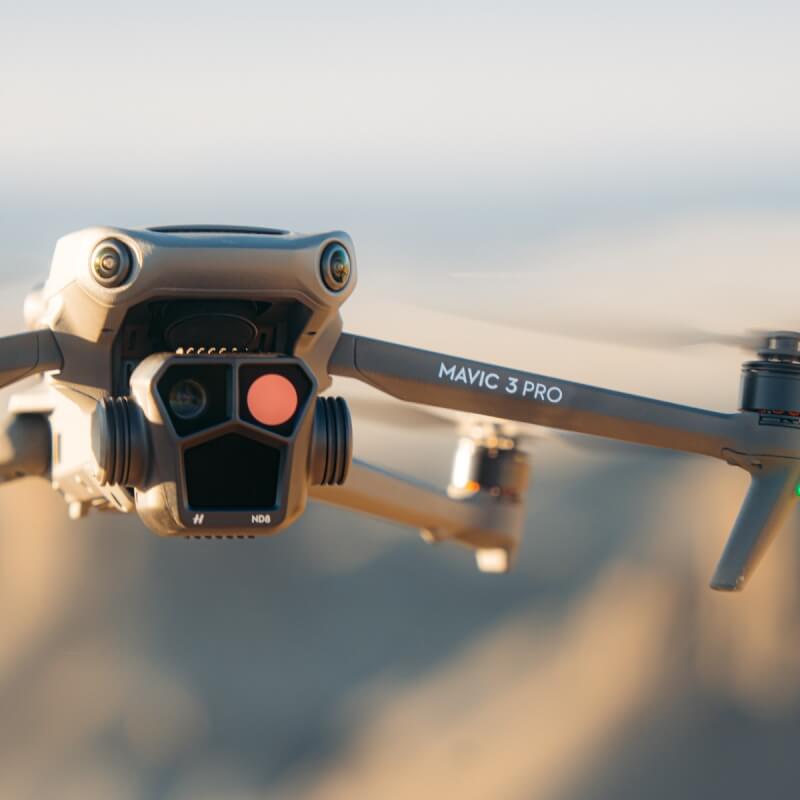 大疆創新MAVIC 3 PRO航拍機。（圖取自facebook.com/DJIHKOfficial）