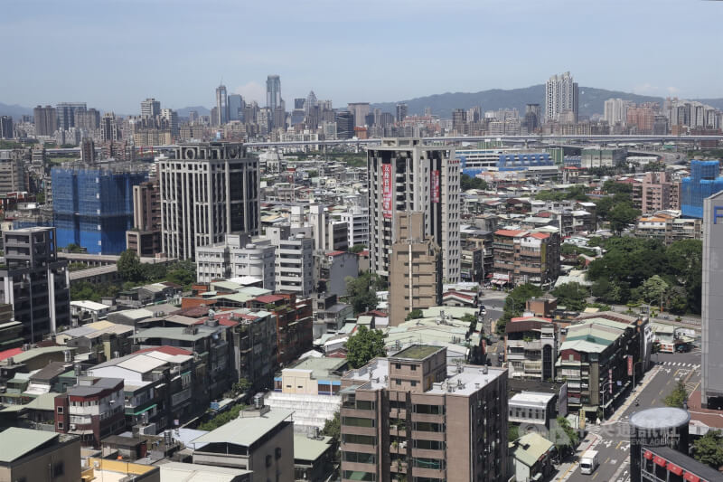 圖為台北市萬華區建物景觀。(中央社檔案照片)