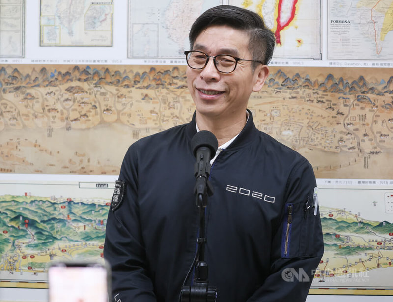 民進黨立法院黨團幹事長鍾佳濱（圖）1日在立法院受訪，對於民進黨團提出強化民主投票促進法草案，當中規範「民主假」等議題，作相關說明。中央社記者謝佳璋攝  114年12月1日