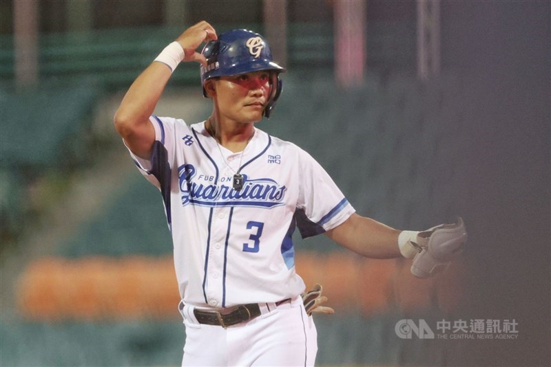 圖為中華職業棒球大聯盟富邦悍將隊野手王勝偉。（中央社檔案照片）
