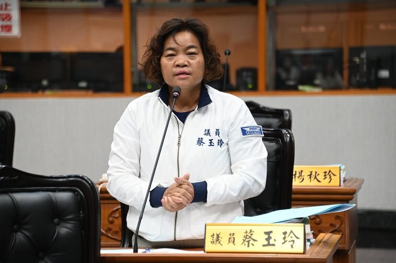 台東縣達仁鄉土坂部落排灣族Maljeveq（五年祭）自日治時期延續至今，百年來未曾中斷，國民黨籍縣議員蔡玉玲（圖）3日質詢時籲縣府設立五年祭專屬文物館。（台東縣議會提供）中央社記者盧太城台東傳真　114年12月3日