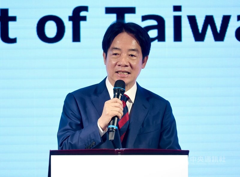 總統賴清德（圖）4日上午在台北出席中華民國醫師公會全國聯合會國際研討會開幕式致詞表示，台灣樂於與世界分享經驗、共同研究、投入並培育人才，將持續積極參與全球衛生治理，並與WMA一同擴大醫療交流等，及在氣候變遷背景下共同打造具韌性的醫療體系。中央社記者張皓安攝　114年12月4日