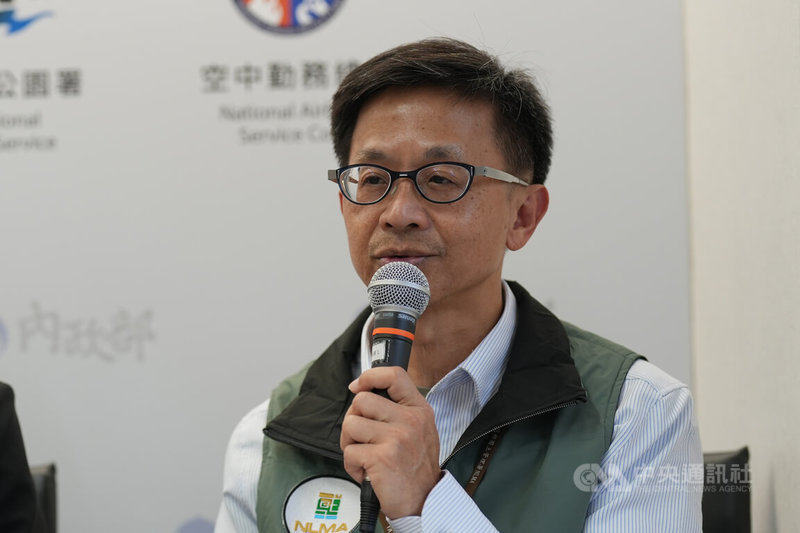 為宣導老宅延壽計畫，內政部國土管理署都市更新建設組長王武聰（圖）4日表示，將優先至人口稠密及老宅分布較多的台北市、新北市、高雄市、嘉義市等縣市展開巡迴說明，民國114年底先完成10場。中央社記者游凱翔攝　114年12月4日