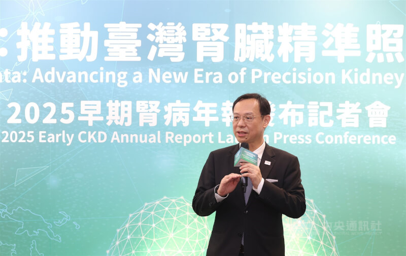 衛福部長石崇良（圖）5日在南港展覽館2館出席「2025早期腎病年報發布記者會」，並向與會來賓致詞。中央社記者張新偉攝　114年12月5日