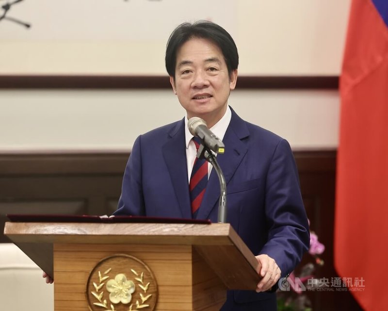 總統賴清德（圖）5日在總統府接見美國外交政策全國委員會訪團，賴總統致詞時感謝美國歷任政府依據「台灣關係法」以及「六項保證」，履行對台灣的支持和承諾。中央社記者張皓安攝　114年12月5日