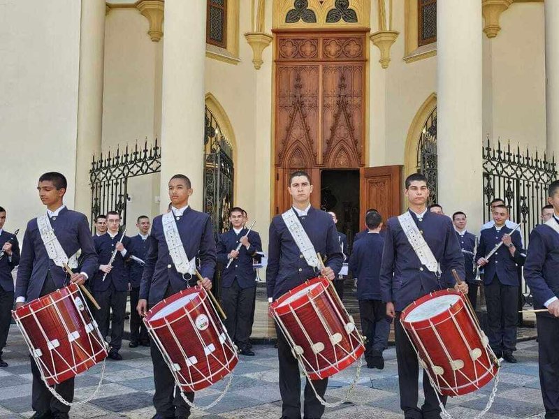 駐聖保羅台北經濟文化辦事處5日於天主教「巴西福音使者協會」聖保羅總部玫瑰聖母堂舉行樂器捐贈儀式，巴西福音使者協會附屬高中管弦樂團現場表演。（駐聖保羅辦事處提供）中央社記者唐雅陵聖保羅傳真　114年12月6日