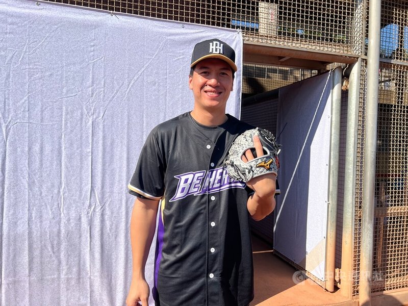 曾勇奪中職防禦率王的黃子鵬季後行使自由球員（FA）權利轉戰台鋼雄鷹隊，前隊友林立（圖）6日出席活動表示，雖然感覺有點不捨，不過樂見FA市場越來越活絡。中央社記者陳容琛攝　114年12月6日