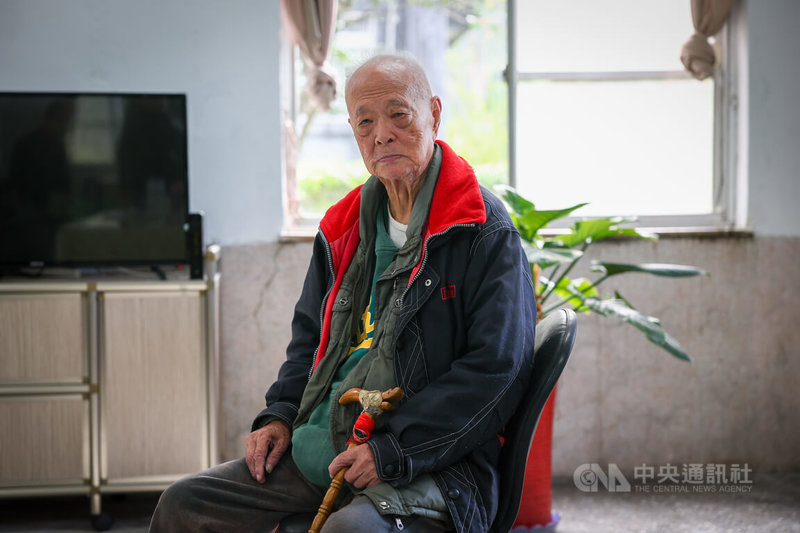 百歲榮民楊芝生於1949年在永嘉艦服役，曾參與長江突圍戰役，為當年國軍保存珍貴的海軍戰力。中央社記者王騰毅攝　114年12月6日