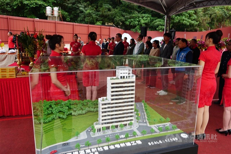 圖為台北市東新社宅開工。（中央社檔案照片）