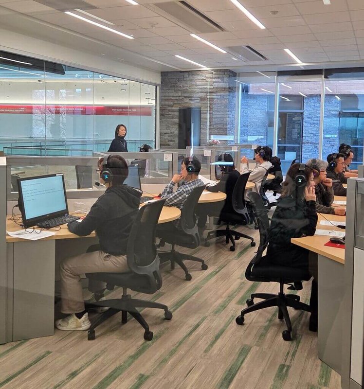 教育部台灣台語語言能力認證考試於美東時間12月6日在美國大華府地區試辦，圖為考生進行閱讀及書寫測驗。（教育部提供）中央社記者許秩維傳真  114年12月8日